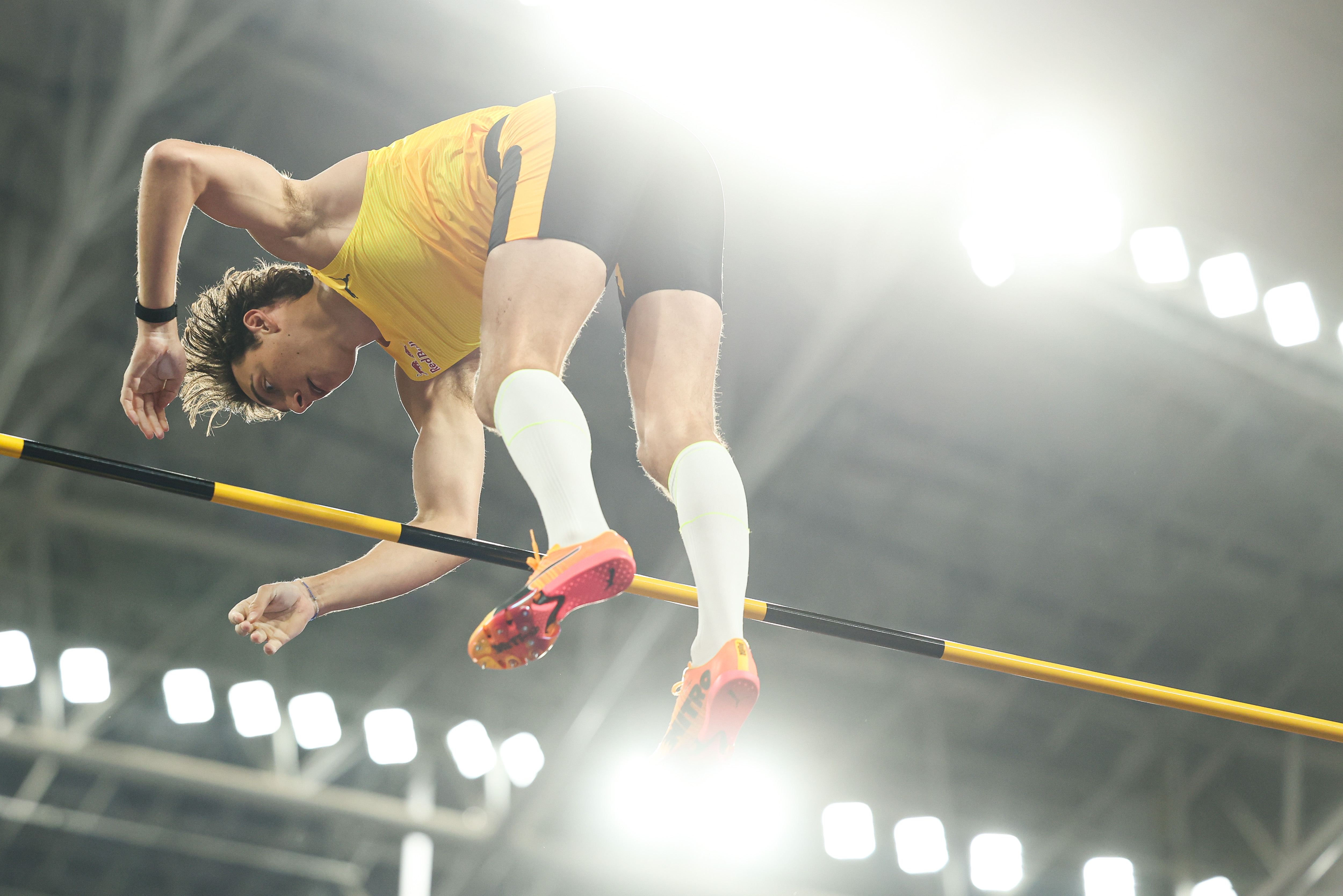 杜普兰蒂斯厦门站卫冕再添劳伦斯奖首金