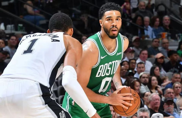 森林狼爆冷击败绿军 塔图姆复出首战遇挑战