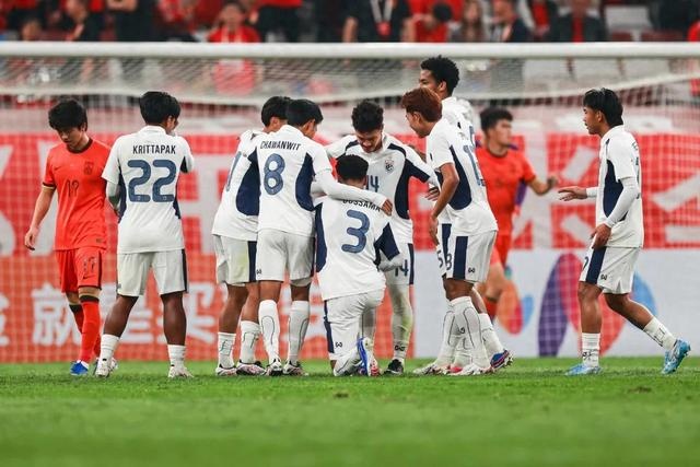 中国U23首战0比2负泰国 朝鲜越南强敌考验球队韧