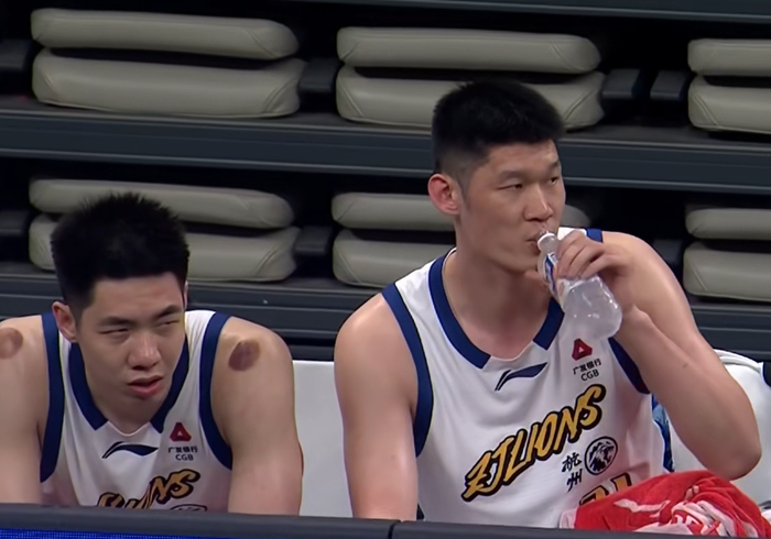 王浩然砍32分率深圳大胜广厦终结对手连胜