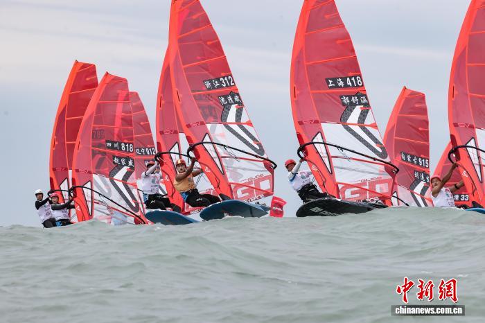 粤港澳大湾区首场跨三地自行车赛安全收官 海事