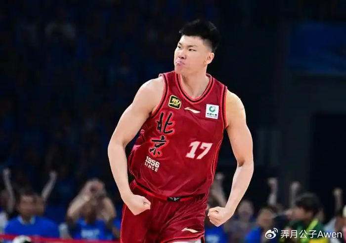 范子铭对阵广州首获出场机会 张鹏珲三分锁定胜